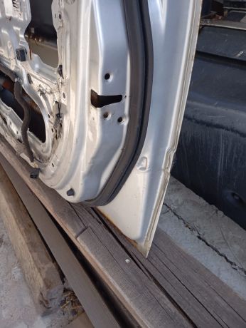 dver-peredniaia-pravaia-hyundai-accent-ii-art-93467-big-6