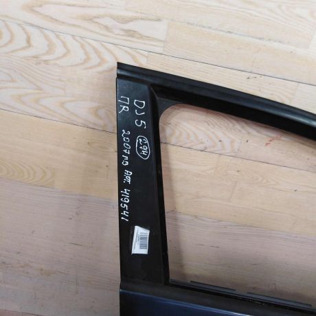 dver-peredniaia-pravaia-volkswagen-jetta-5-volkswagen-golf-5-art-96619-big-3