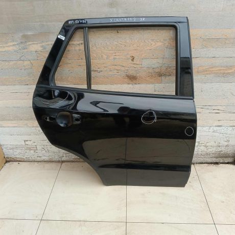 dver-zadniaia-pravaia-hyundai-santa-fe-ii-art-98529-big-0