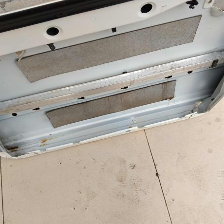 dver-peredniaia-pravaia-audi-a6-c4-art-98681-big-4