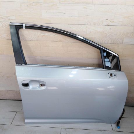 dver-peredniaia-pravaia-toyota-avensis-iii-art-99260-big-0