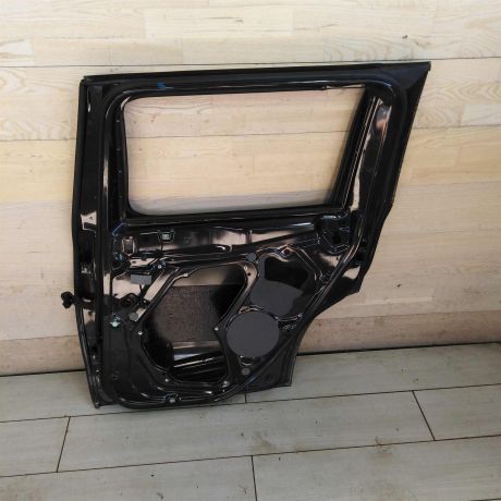 dver-zadniaia-pravaia-skoda-yeti-i-art-99467-big-3