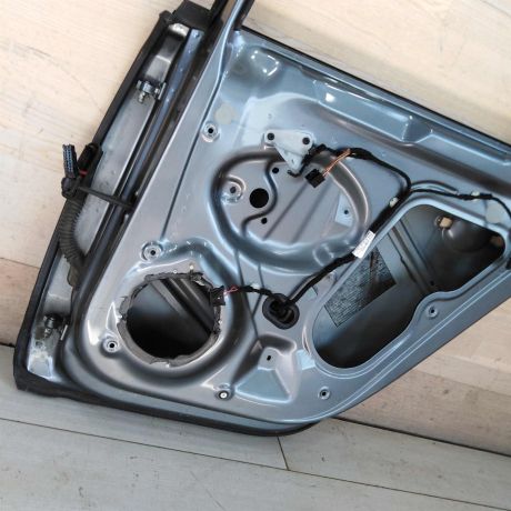 dver-zadniaia-pravaia-volkswagen-jetta-vi-art-101697-big-8