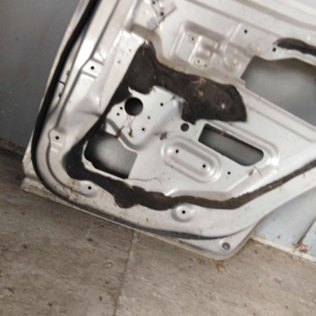 dver-zadniaia-pravaia-volvo-s40-art-102399-big-1