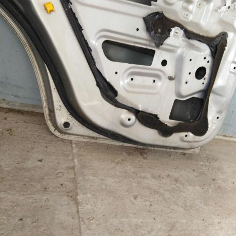 dver-zadniaia-levaia-volvo-s40-art-102407-big-9