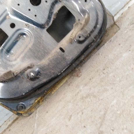 dver-zadniaia-levaia-volvo-s40-art-102408-big-8