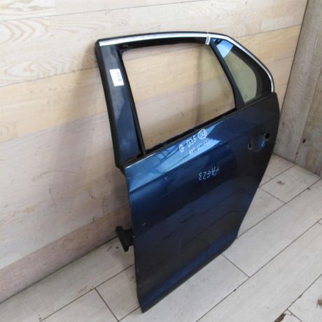 dver-zadniaia-levaia-volkswagen-jetta-5-art-102443-big-1