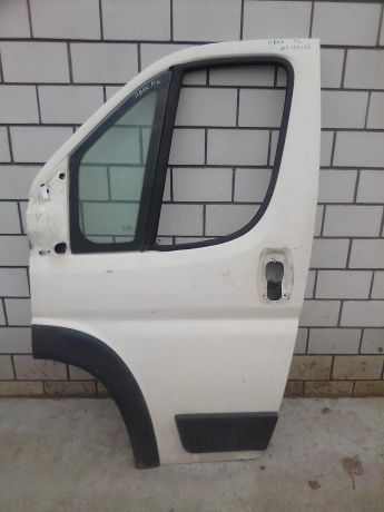 dver-peredniaia-pravaia-peugeot-boxer-art-102459-big-0