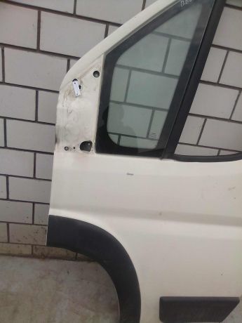 dver-peredniaia-pravaia-peugeot-boxer-art-102459-big-2