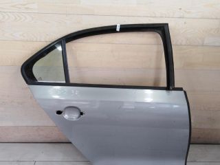 dver-zadniaia-pravaia-volkswagen-jetta-vi-art-105283