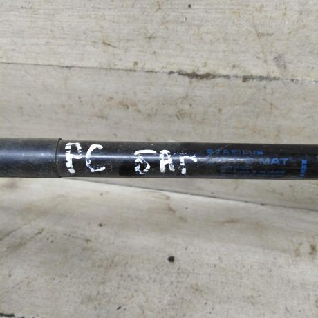 amortizator-kapota-renault-sandero-i-art-105867-big-1