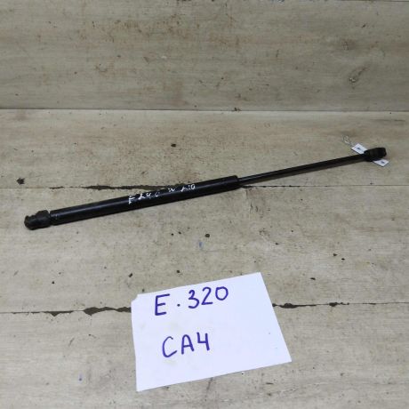 amortizator-kapota-mercedes-e-klass-w210-art-106071-big-0