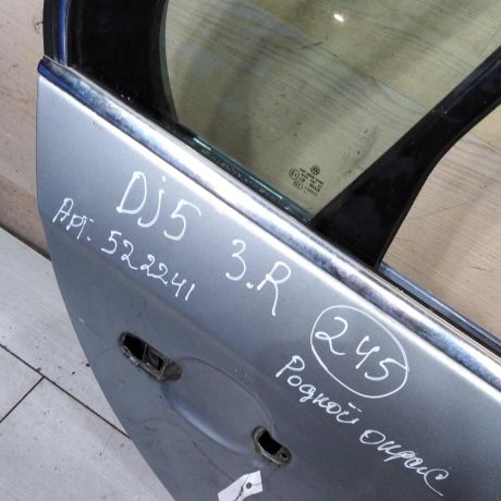 dver-zadniaia-pravaia-volkswagen-jetta-v-art-107457-big-1