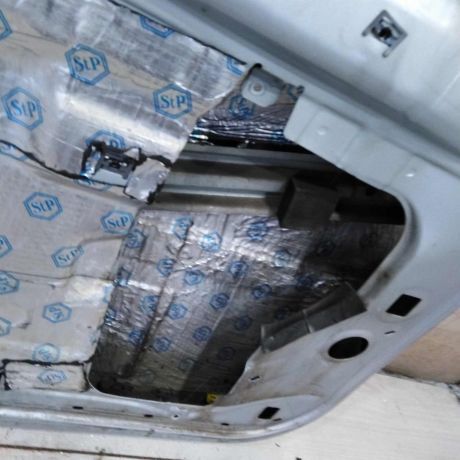 dver-peredniaia-levaia-renault-megane-ii-defekty-na-foto-14i-sedan-renault-megane-2-2008-gv-art-107515-big-2