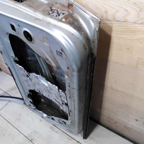 dver-peredniaia-levaia-renault-megane-ii-defekty-na-foto-14i-sedan-renault-megane-2-2008-gv-art-107515-big-8