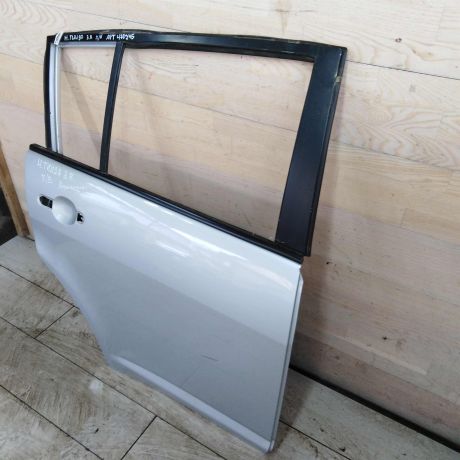 dver-zadniaia-pravaia-nissan-tiida-i-art-110036-big-2