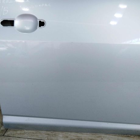 dver-peredniaia-pravaia-nissan-tiida-i-defekt-art-110037-big-9