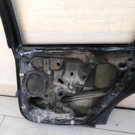 dver-zadniaia-pravaia-ford-focus-1-defekty-art-110126-big-8