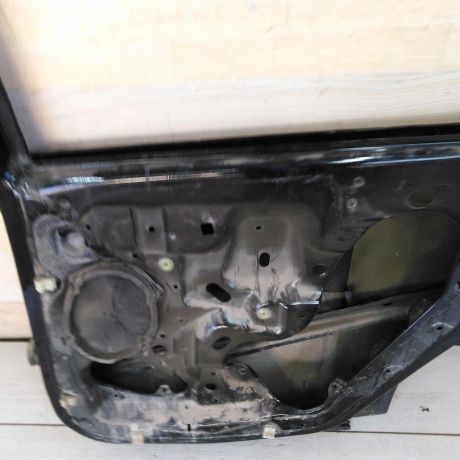 dver-zadniaia-pravaia-ford-focus-1-defekty-art-110126-big-2