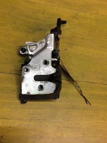 zamok-dveri-zadnii-pravyi-zaz-sens-art-11042-big-0