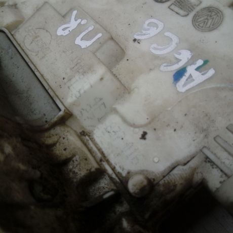 zamok-dveri-perednii-pravyi-audi-a6-c6-art-11640-big-3