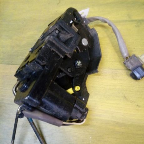 zamok-dveri-hyunday-perednei-pravoi-getz-art-12378-big-2