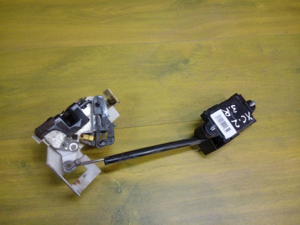 zamok-dveri-hyunday-sonata-4-zadnii-pravyi-art-12730-big-1