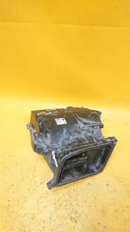 korpus-otopitelia-audi-a6-s6-art-12884-big-0