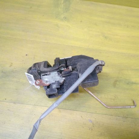 zamok-dveri-perednii-pravyi-kia-spectra-art-13637-big-0