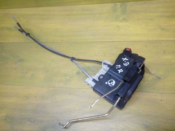 zamok-perednei-pravoi-dveri-hyundai-elantra-art-13827-big-0