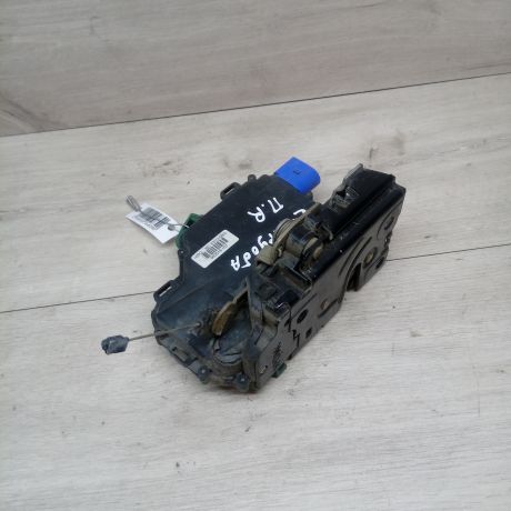 zamok-dveri-seat-cordoba-art-13850-big-1