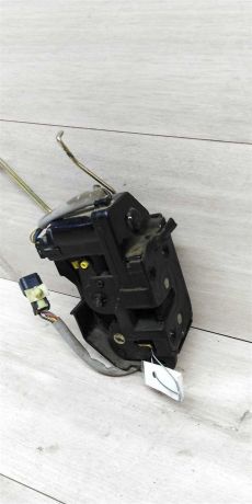 zamok-dveri-perednii-pravyi-hyundai-getz-restailing-art-13905-big-1