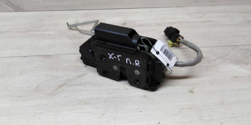 zamok-dveri-perednii-pravyi-hyundai-getz-art-14053-big-0