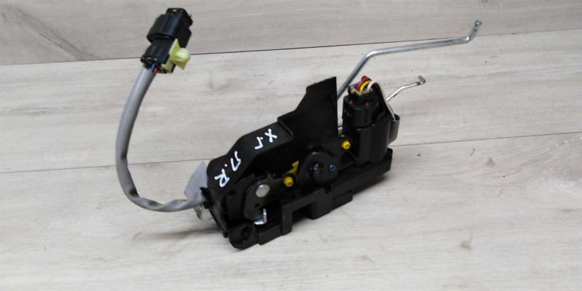 zamok-dveri-perednii-pravyi-hyundai-getz-art-14053-big-2