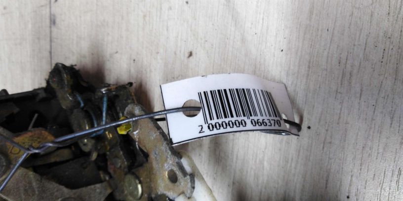 zamok-dveri-zadnii-pravyi-volvo-s40-art-14143-big-3