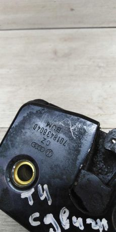 zamok-dveri-pravoi-sdviznoi-volkswagen-transporter-t4-art-14385-big-1