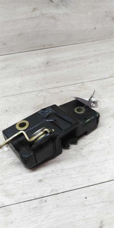 zamok-dveri-pravoi-sdviznoi-volkswagen-transporter-t4-art-14385-big-2