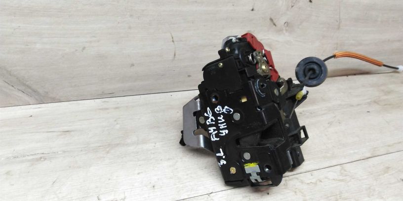 zamok-dveri-zadnii-levyi-audi-a4-b6-art-14533-big-0