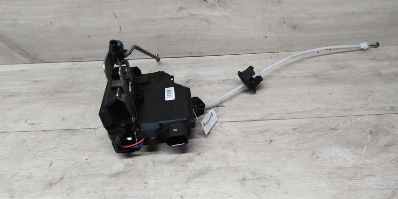 zamok-dveri-perednii-pravyi-audi-a4-b6-art-14534-big-3