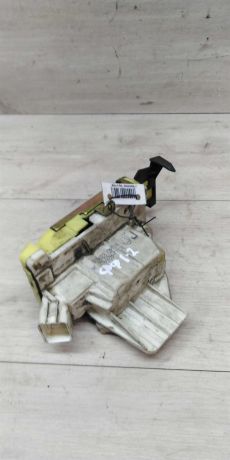 zamok-dveri-zadnii-pravyi-ford-focus-i-art-14692-big-2