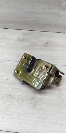 zamok-dveri-perednii-pravyi-renault-logan-art-15047-big-1