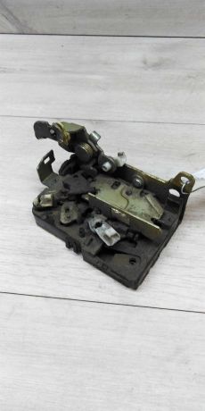 zamok-dveri-perednii-pravyi-renault-logan-art-15047-big-2