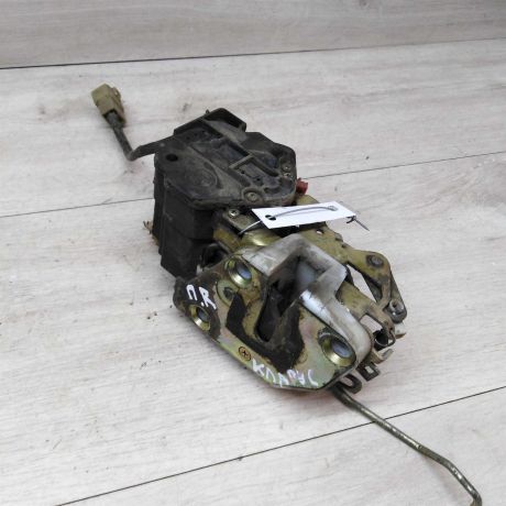 zamok-dveri-perednii-kia-clarus-art-15881-big-0