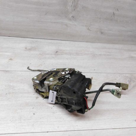 zamok-dveri-perednii-kia-clarus-art-15881-big-3