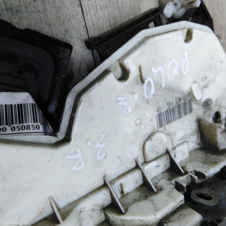 zamok-dveri-volkswagen-polo-sedan-art-16531-big-3