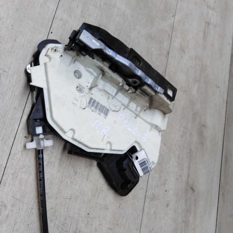 zamok-dveri-volkswagen-polo-sedan-art-16532-big-2