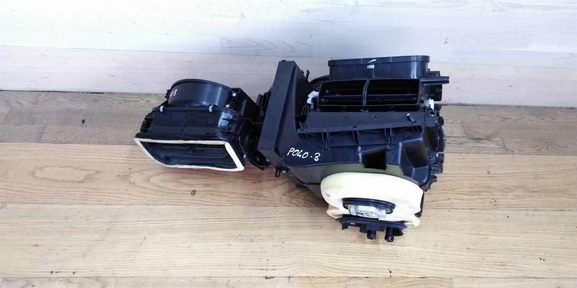 korpus-pecki-volkswagen-polo-sedan-art-16569-big-0