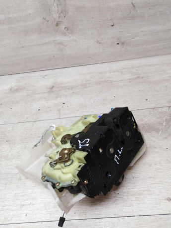 zamok-dveri-levyi-volkswagen-transporter-t5-art-16835-big-3