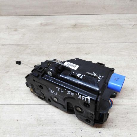 zamok-dveri-skoda-octavia-a5-art-17063-big-3