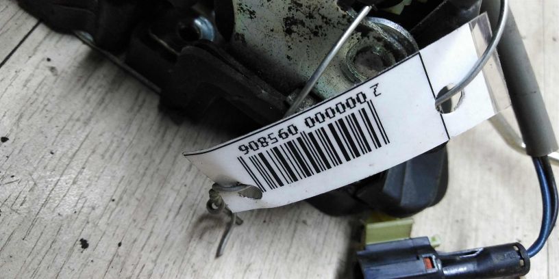 zamok-dveri-perednei-pravoi-kia-spectra-art-17135-big-3